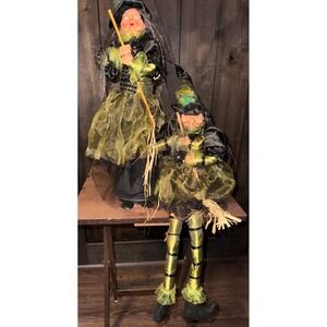 Vintage Halloween Witch Figurines Set of 2 Light up Scacry Sound Decor